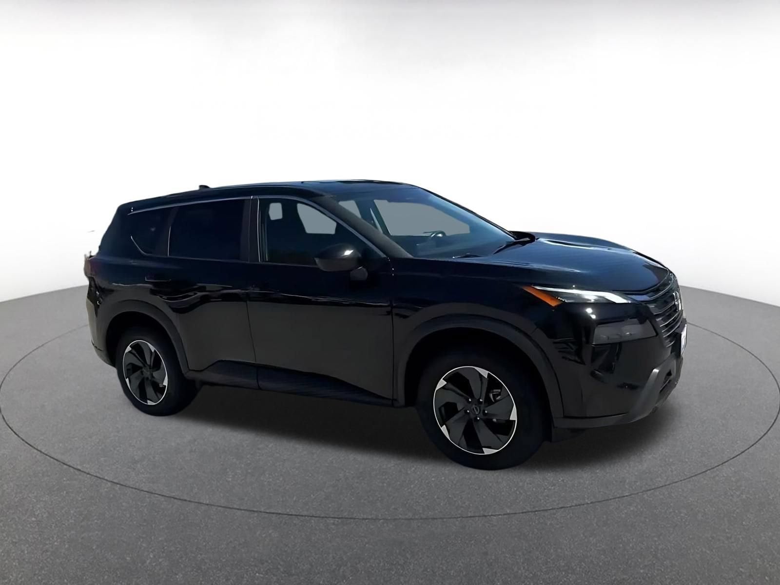 Thumbnail: 2025 Nissan Rogue - 2