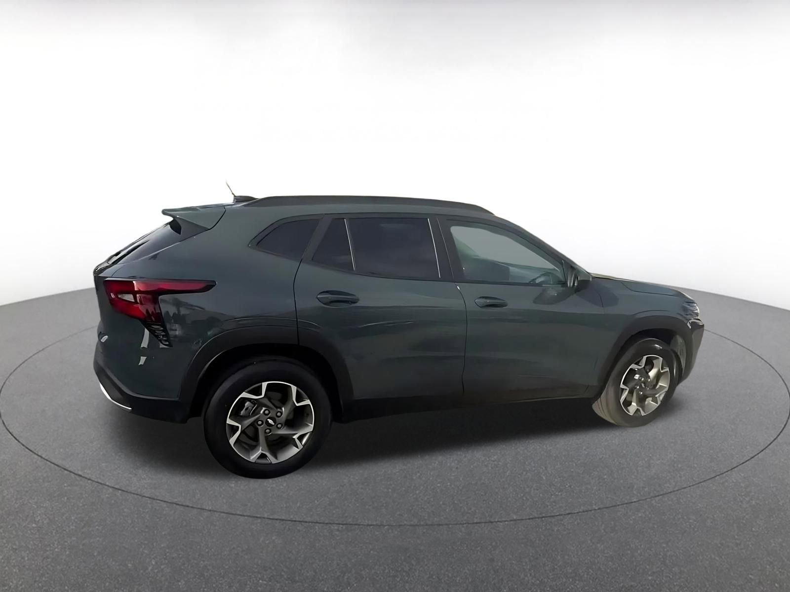 Thumbnail: 2025 Chevrolet Trax - 15