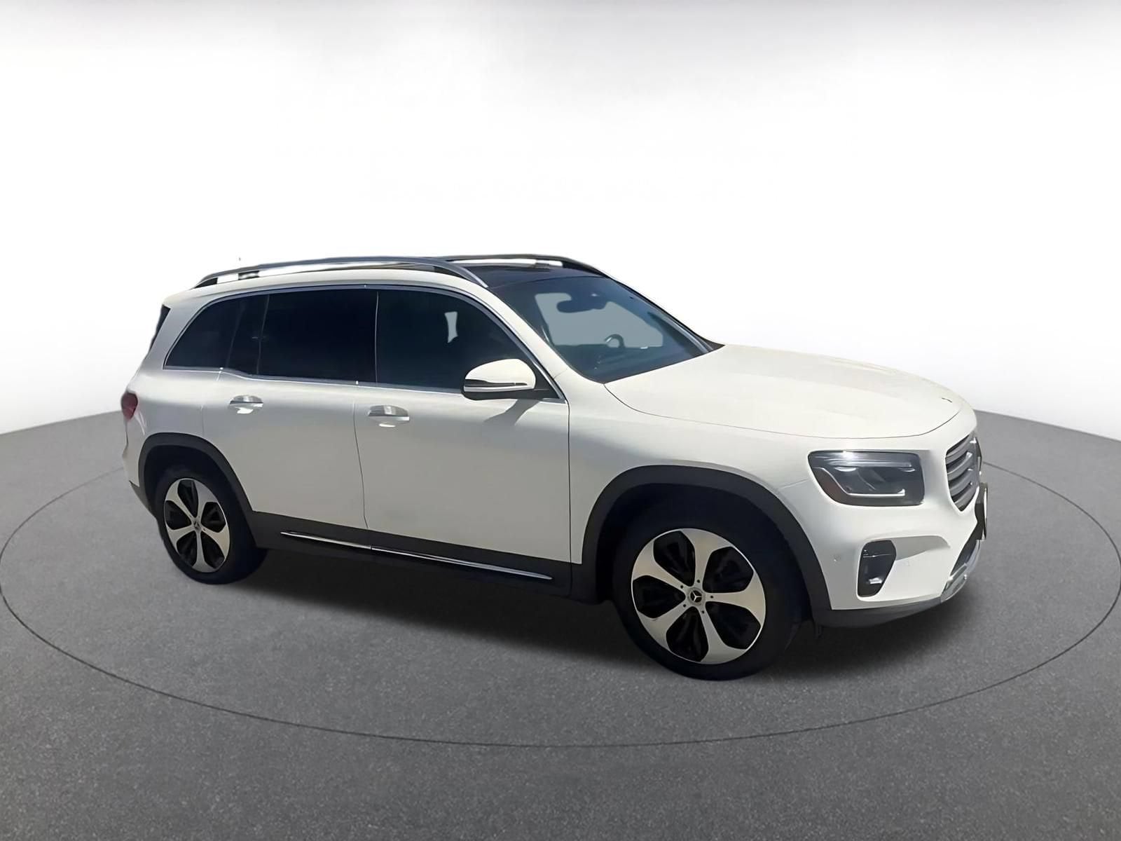 Thumbnail: 2025 Mercedes-Benz GLB - 2