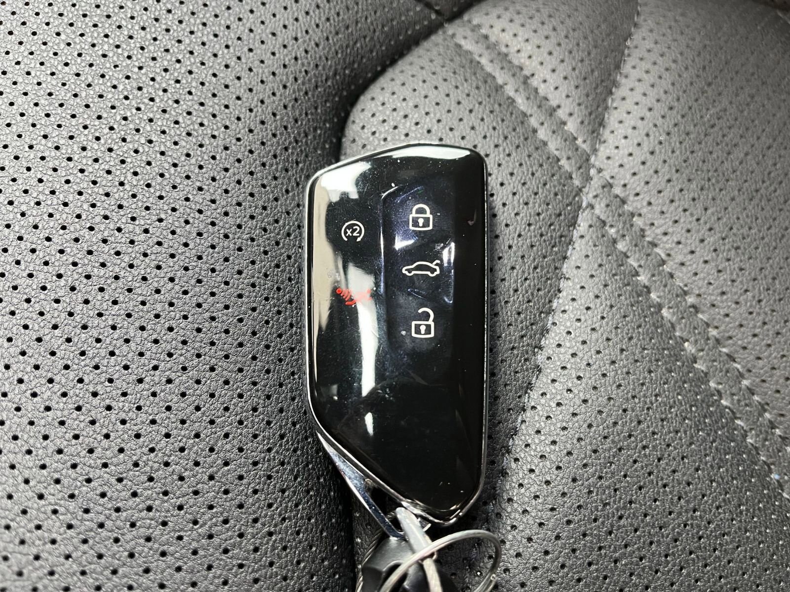 Thumbnail: 2025 Volkswagen Atlas - 22