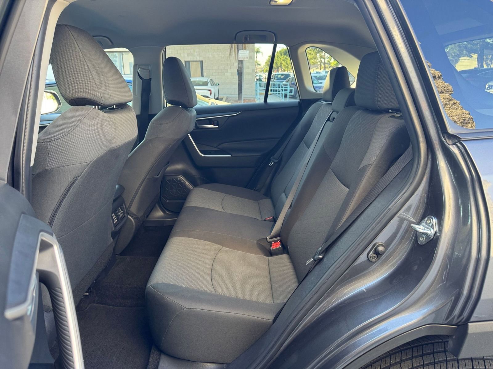 Thumbnail: 2025 Toyota RAV4 - 25