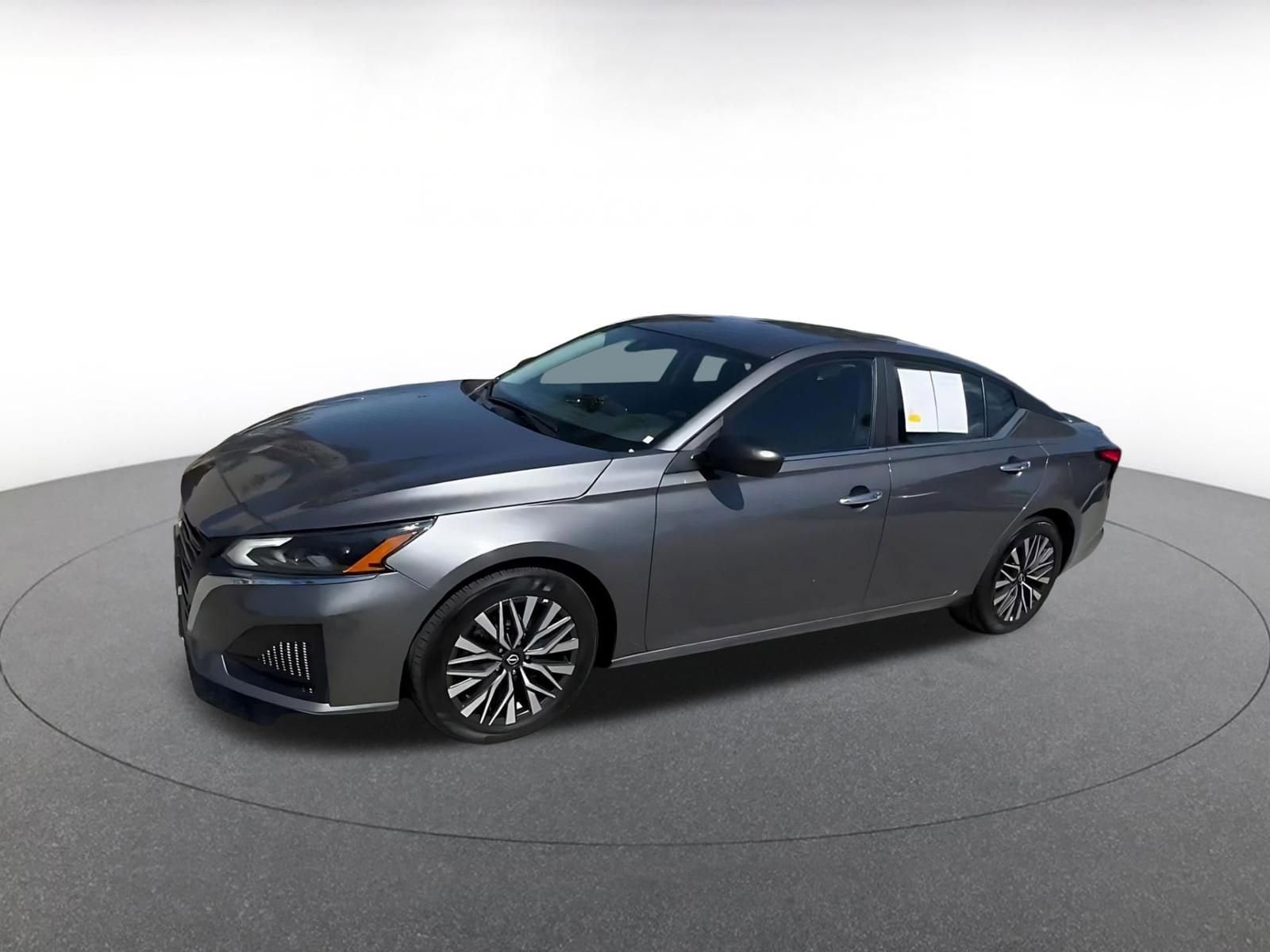 Thumbnail: 2025 Nissan Altima - 8