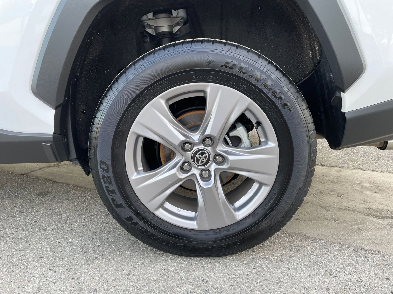 Thumbnail: 2025 Toyota RAV4 - 32