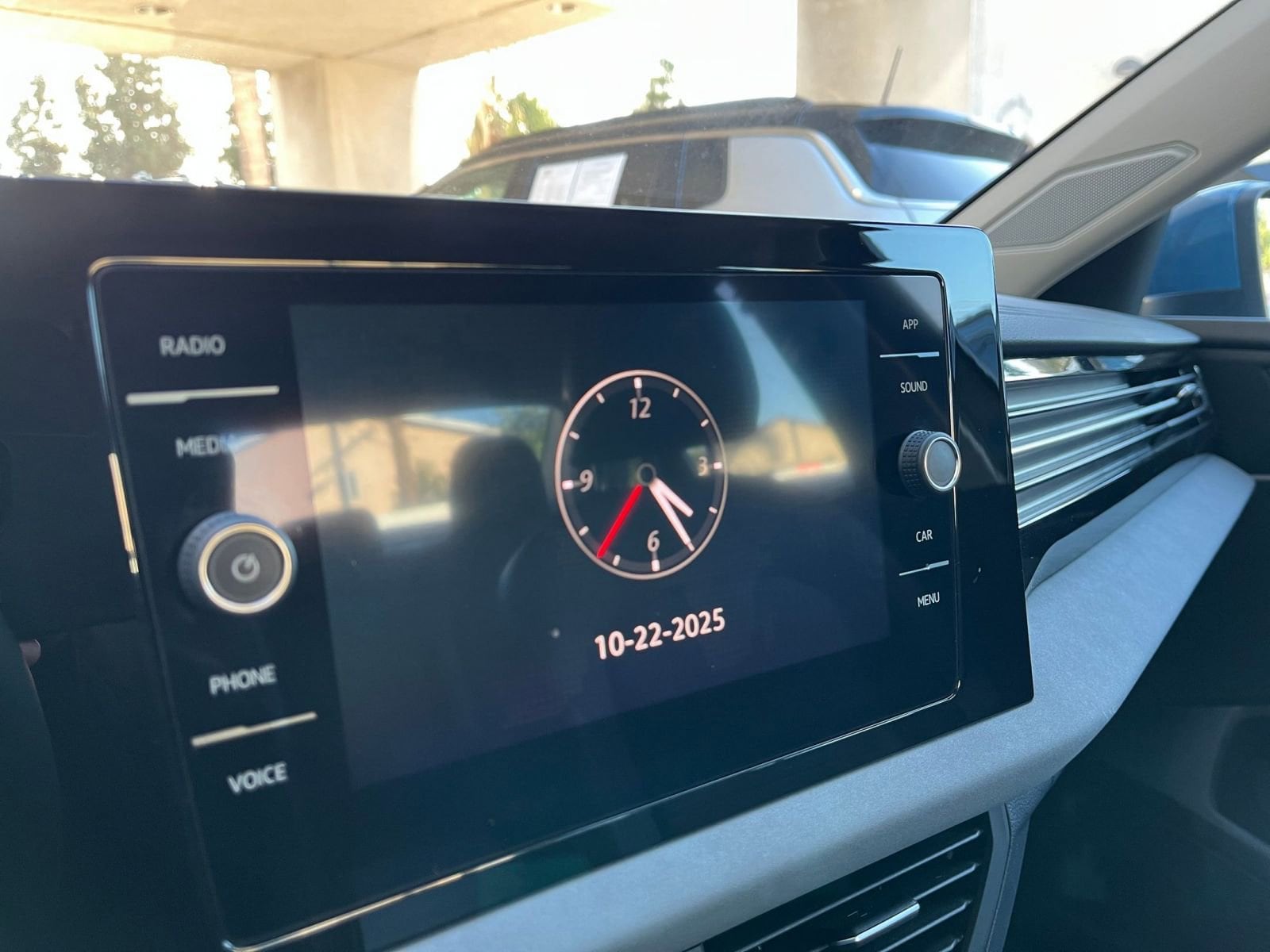 Thumbnail: 2025 Volkswagen Jetta - 21