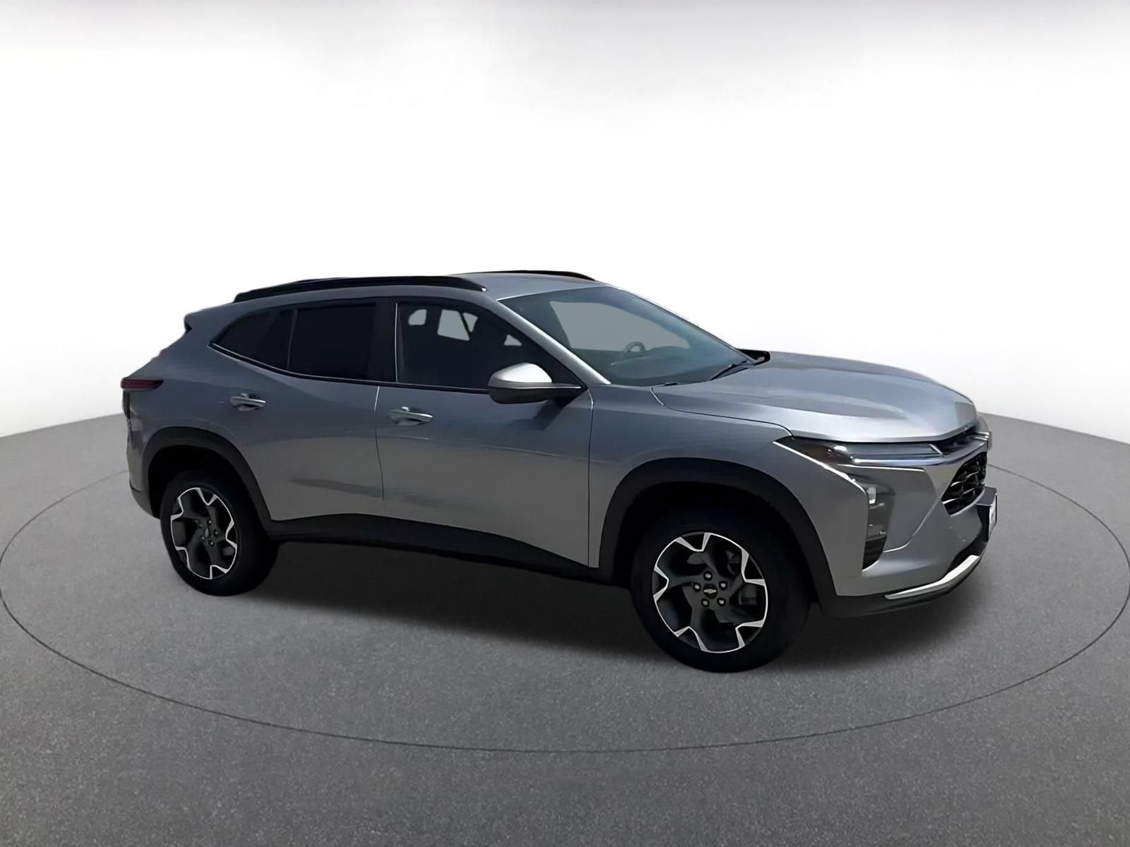 Thumbnail: 2025 Chevrolet Trax - 2