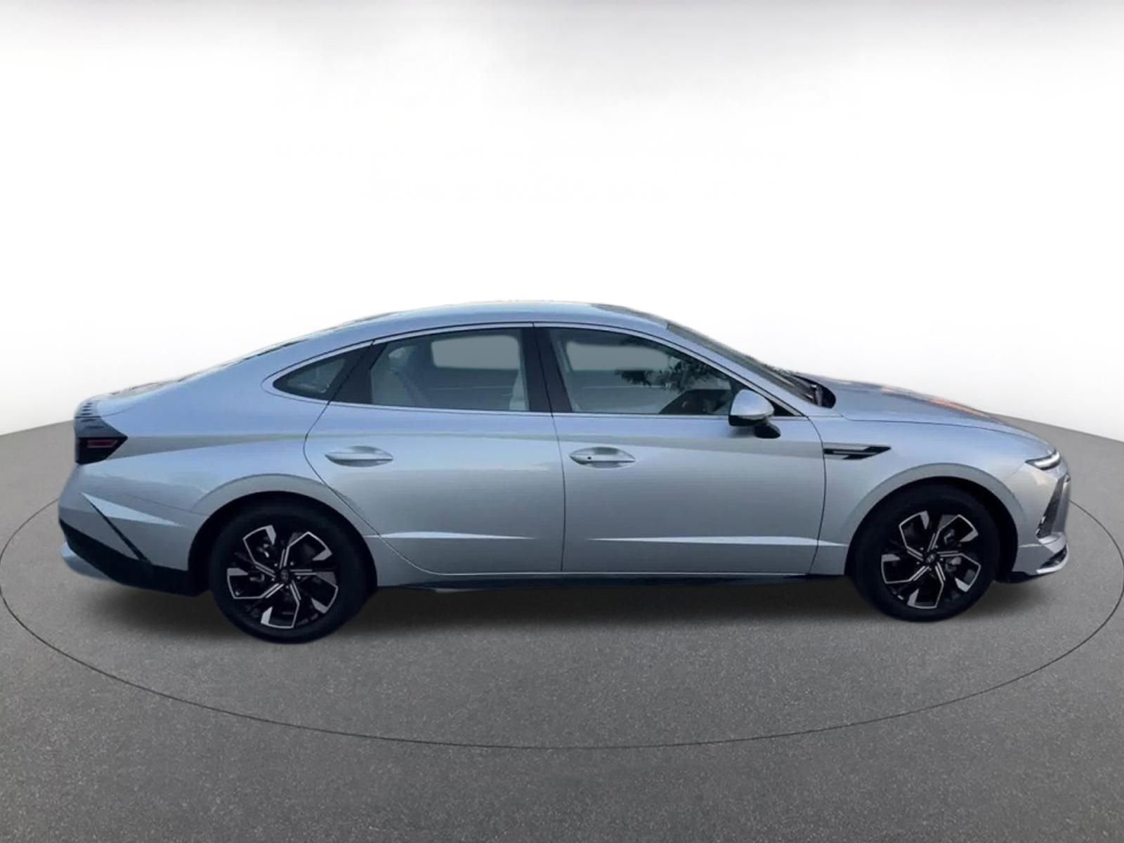 Thumbnail: 2025 Hyundai Sonata - 16