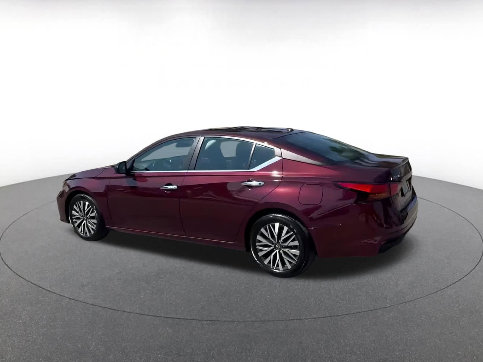 Thumbnail: 2024 Nissan Altima - 7