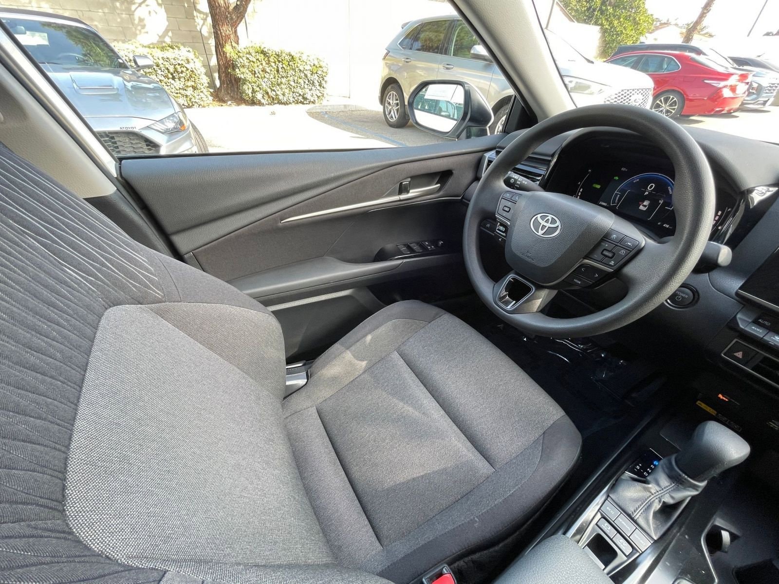 Thumbnail: 2025 Toyota Camry - 34