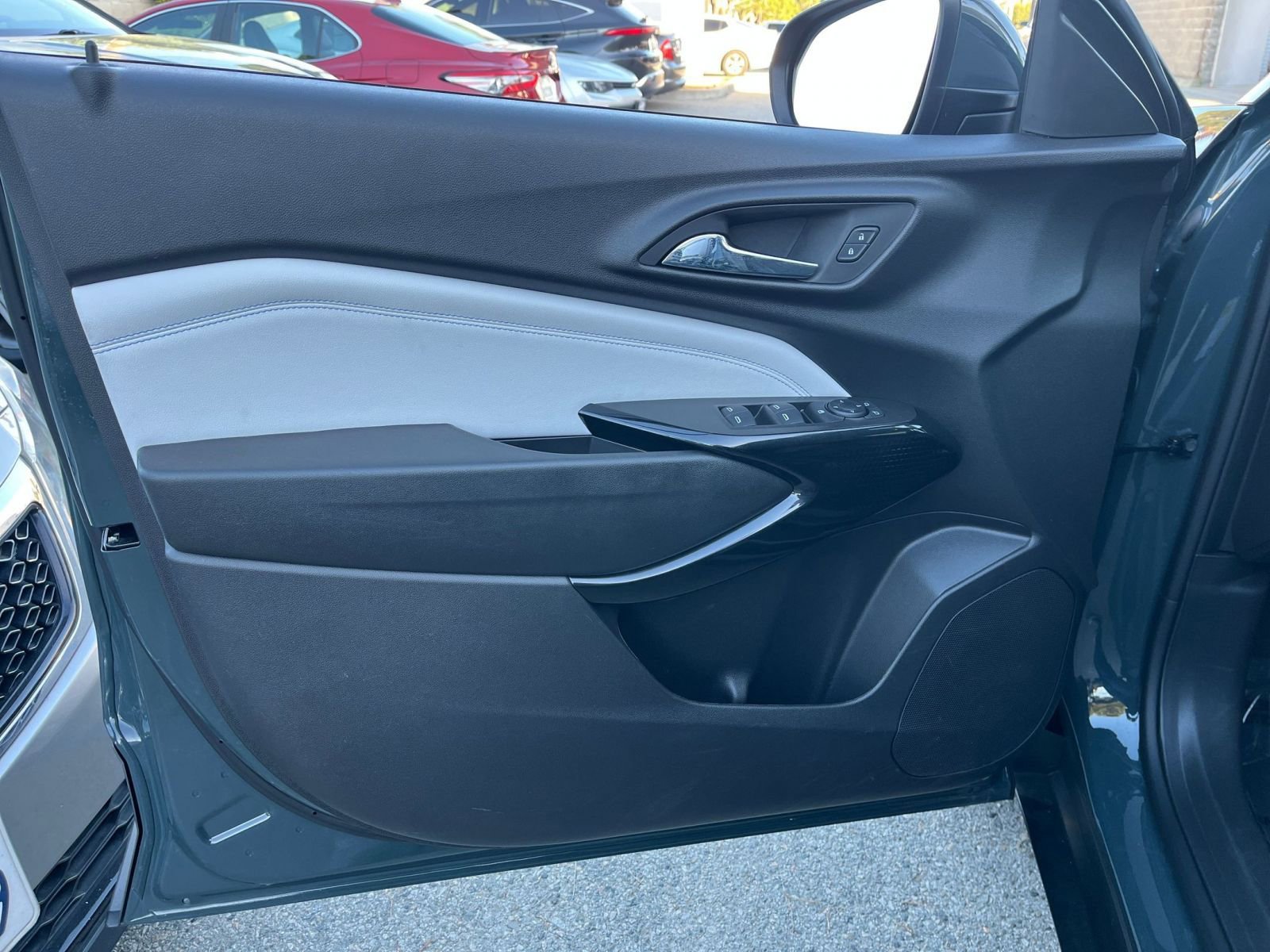 Thumbnail: 2025 Chevrolet Trax - 18