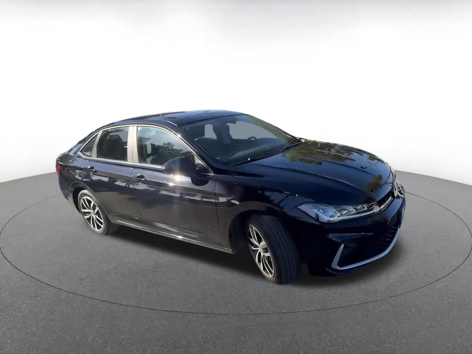 Thumbnail: 2025 Volkswagen Jetta - 2