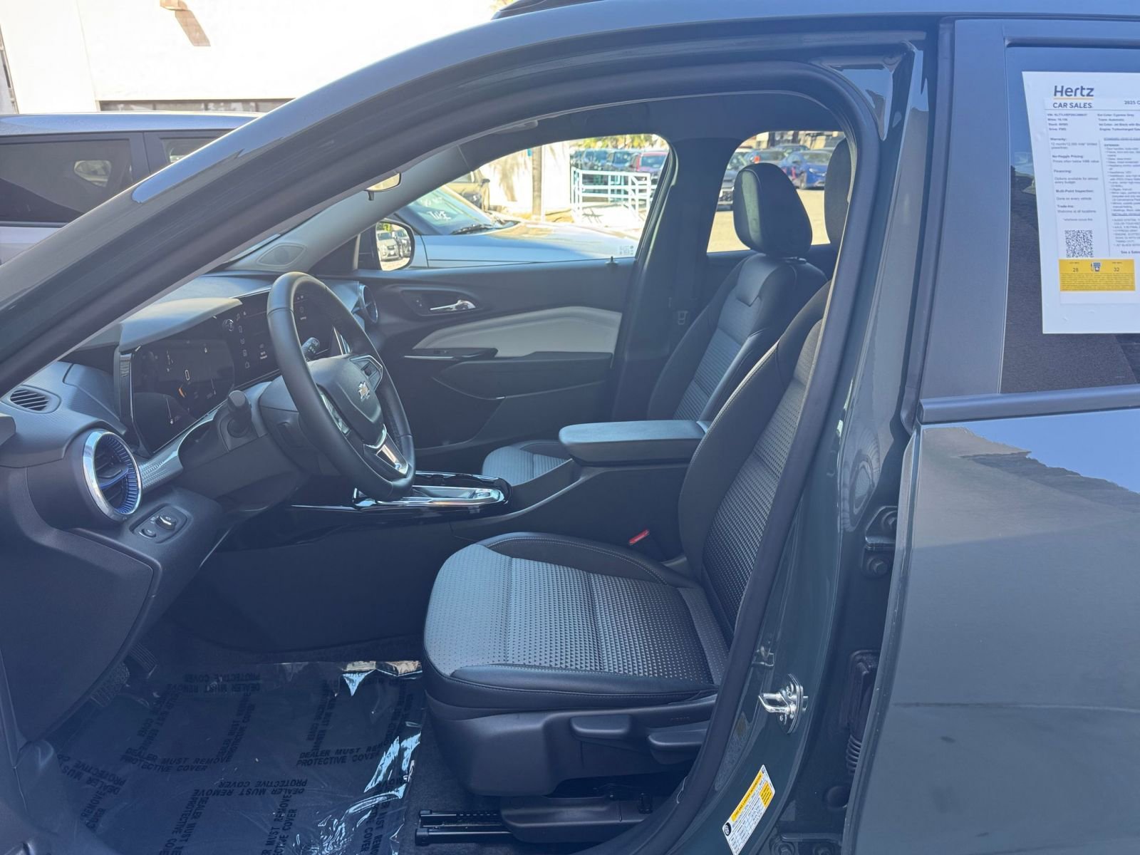 Thumbnail: 2025 Chevrolet Trax - 27