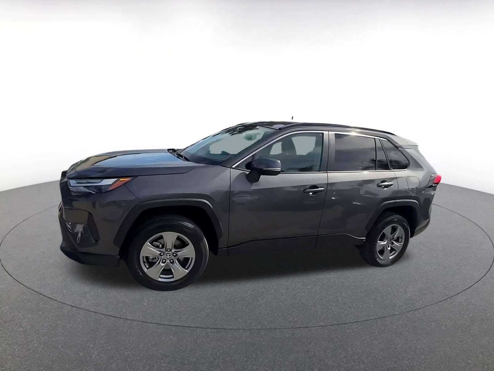 Thumbnail: 2025 Toyota RAV4 - 8