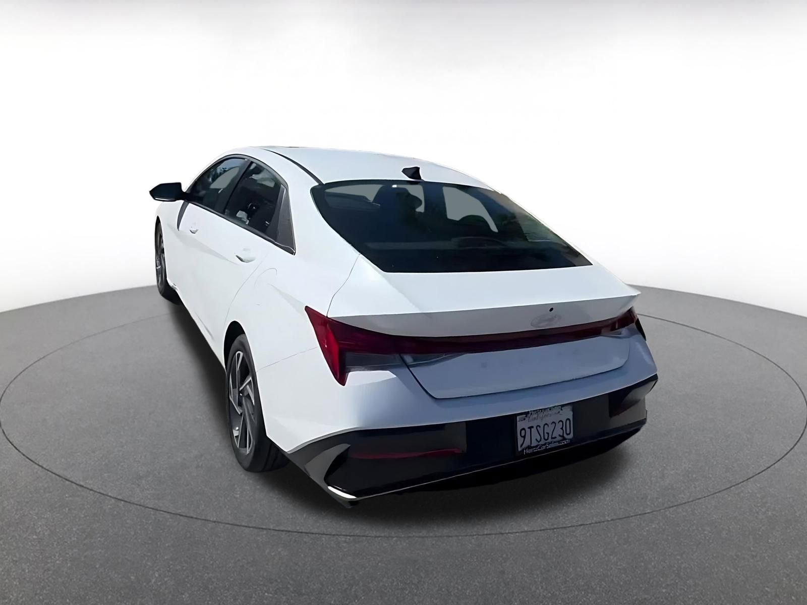 Thumbnail: 2025 Hyundai Elantra - 11