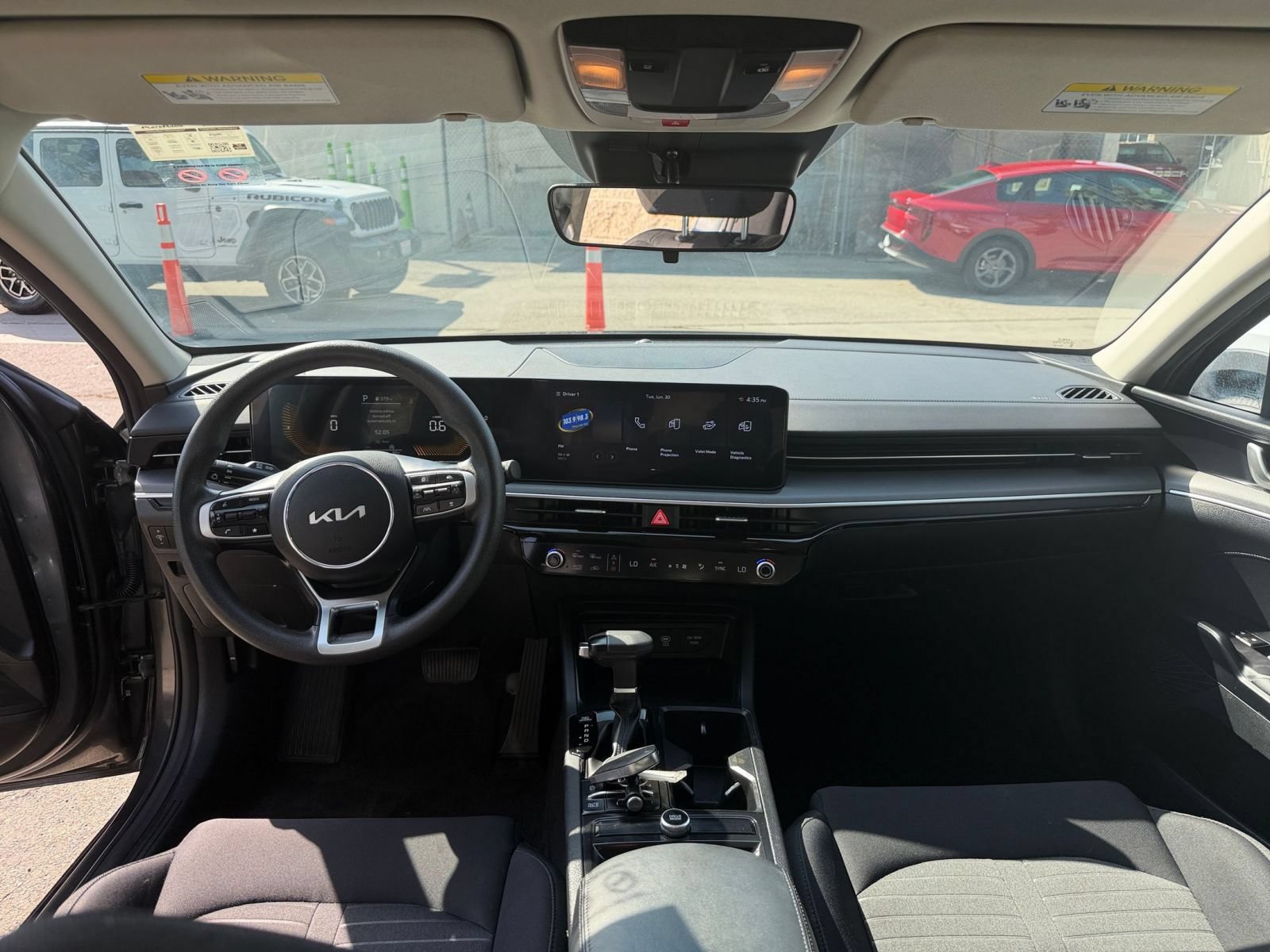 Thumbnail: 2025 Kia K5 - 32