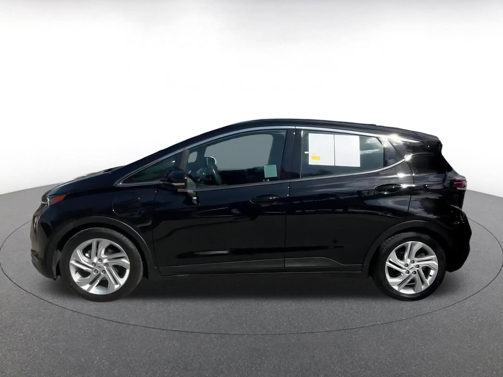 Thumbnail: 2023 Chevrolet Bolt EV - 9