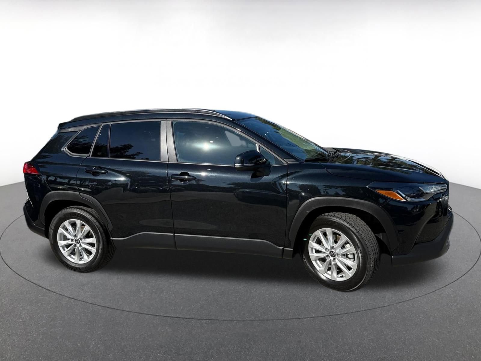 Thumbnail: 2025 Toyota Corolla Cross - 15