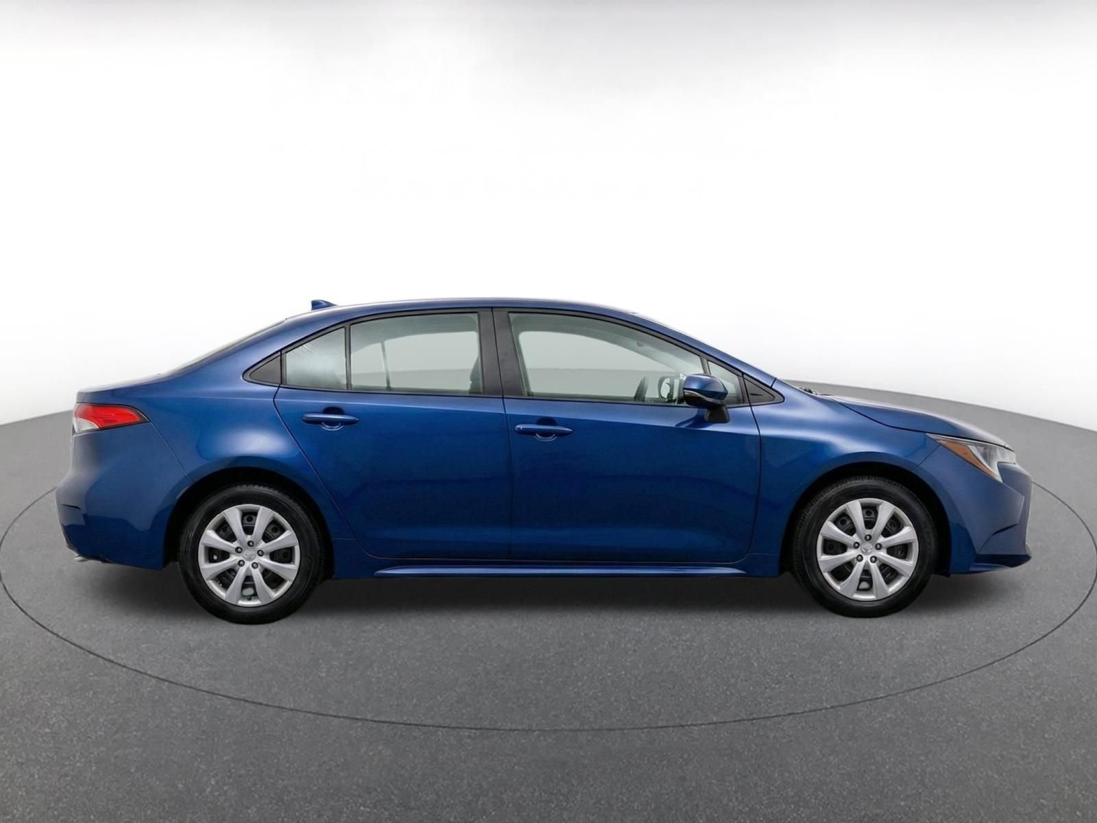 Thumbnail: 2025 Toyota Corolla - 10