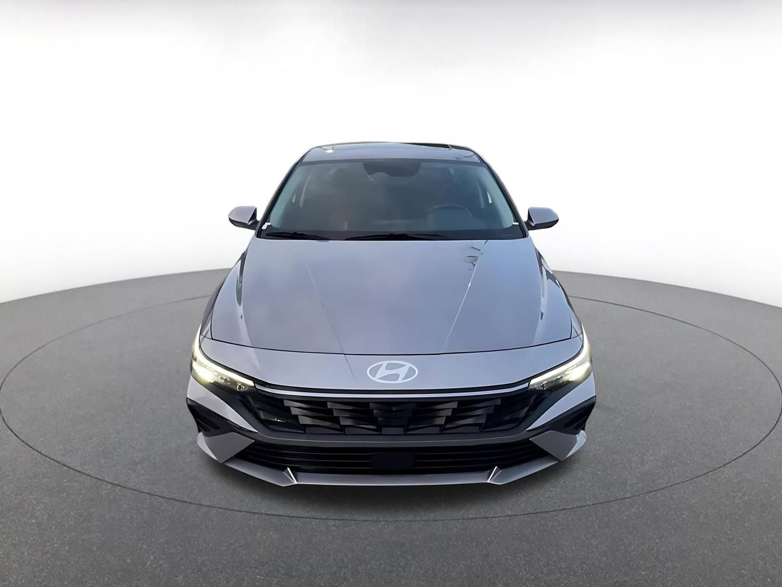 Thumbnail: 2025 Hyundai Elantra - 4