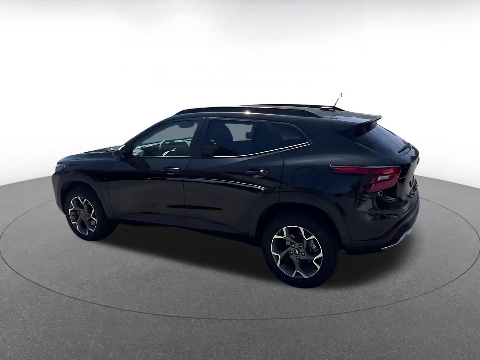 Thumbnail: 2025 Chevrolet Trax - 10