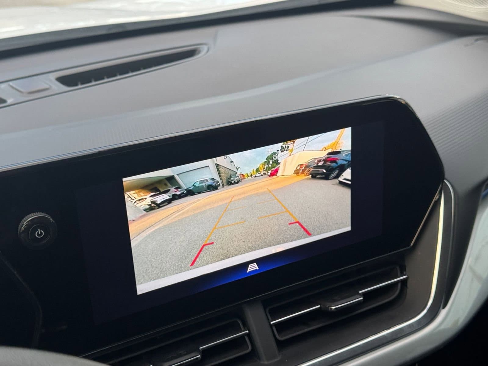 Thumbnail: 2025 Chevrolet Trax - 17