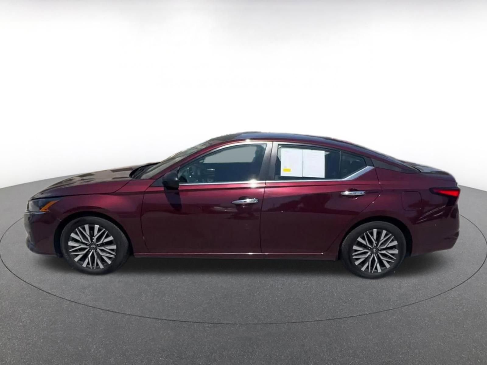 Thumbnail: 2025 Nissan Altima - 9