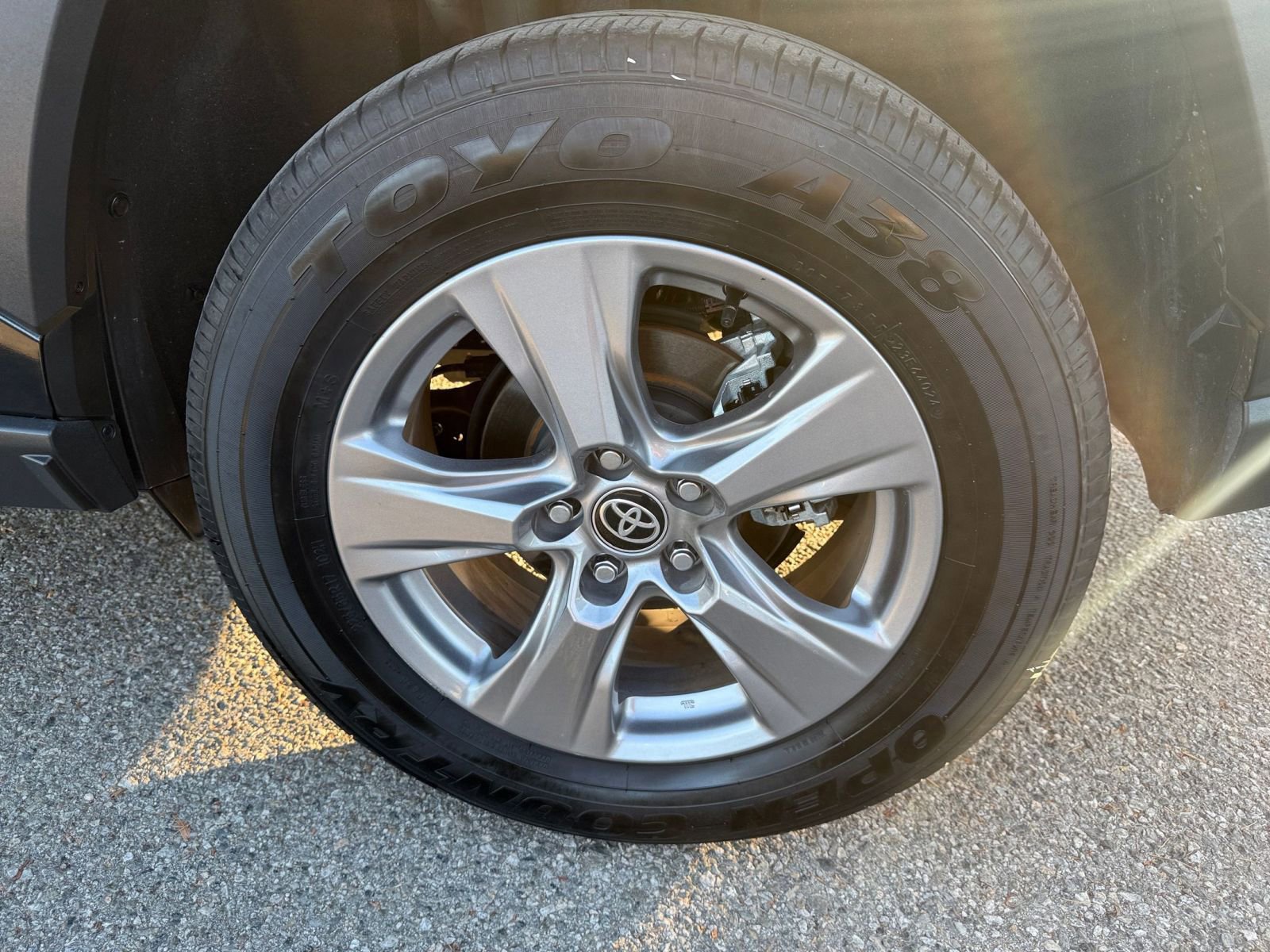 Thumbnail: 2025 Toyota RAV4 - 25