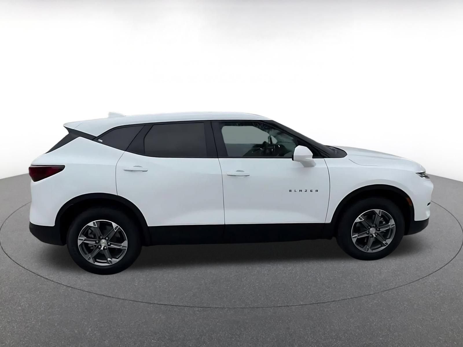 Thumbnail: 2025 Chevrolet Blazer - 16