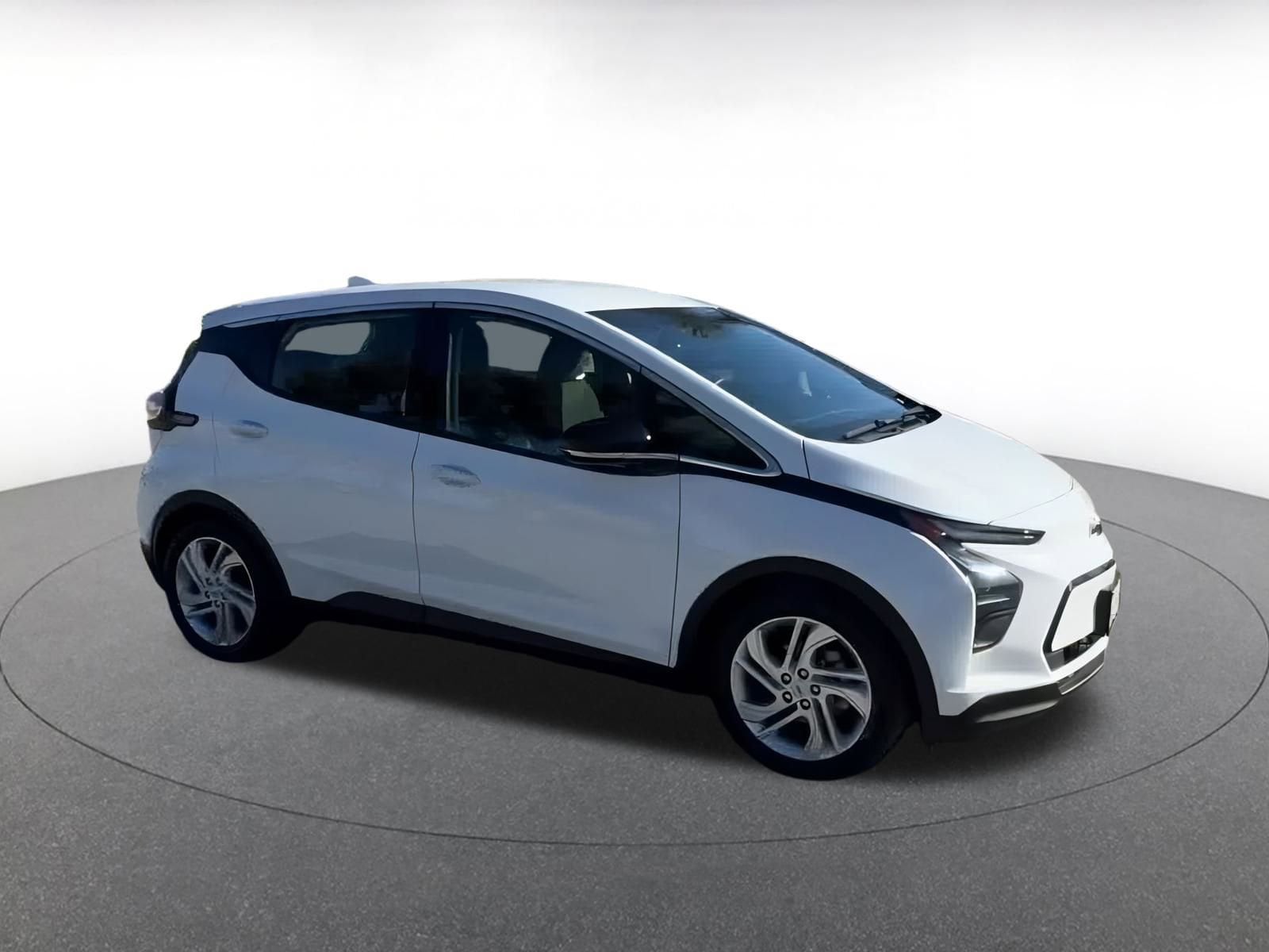 Thumbnail: 2023 Chevrolet Bolt EV - 2