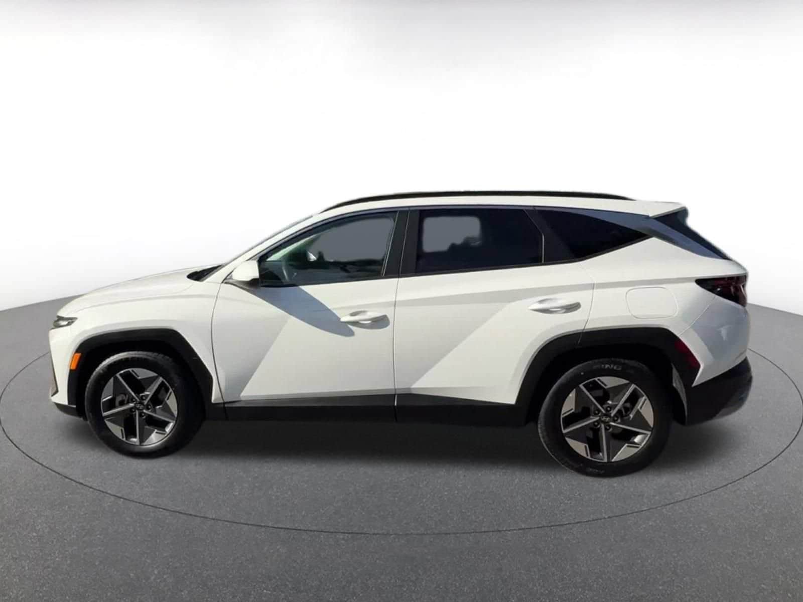 Thumbnail: 2025 Hyundai Tucson - 8