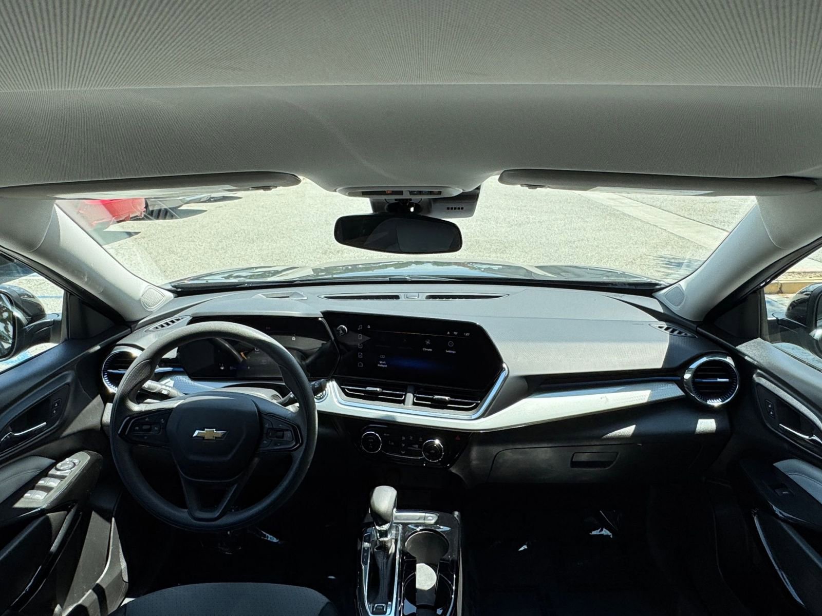 Thumbnail: 2025 Chevrolet Trax - 33