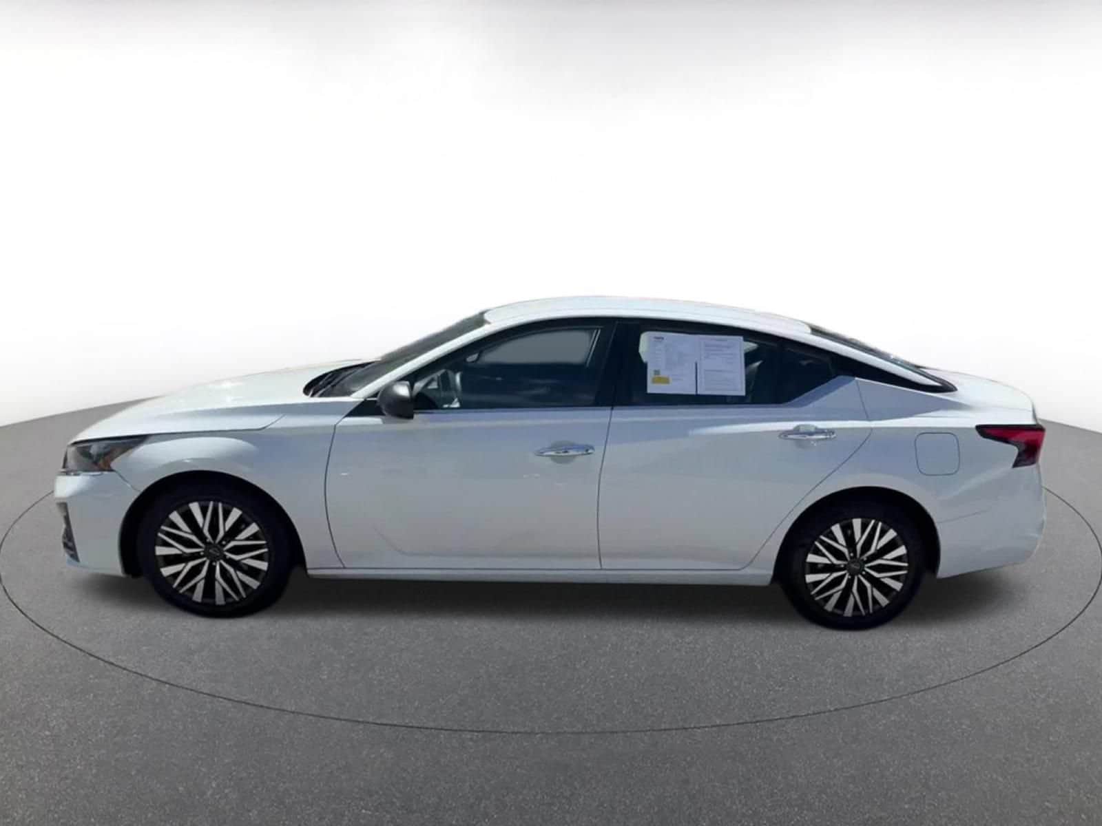 Thumbnail: 2025 Nissan Altima - 8