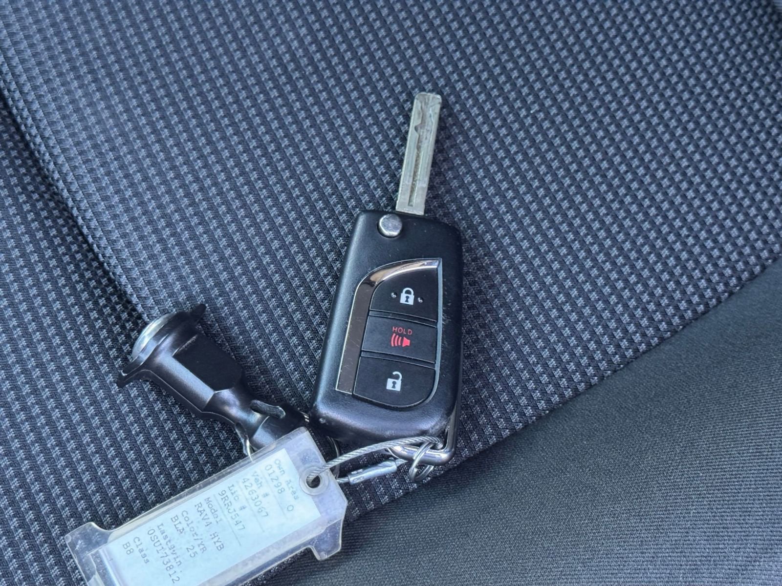 Thumbnail: 2025 Toyota RAV4 - 22