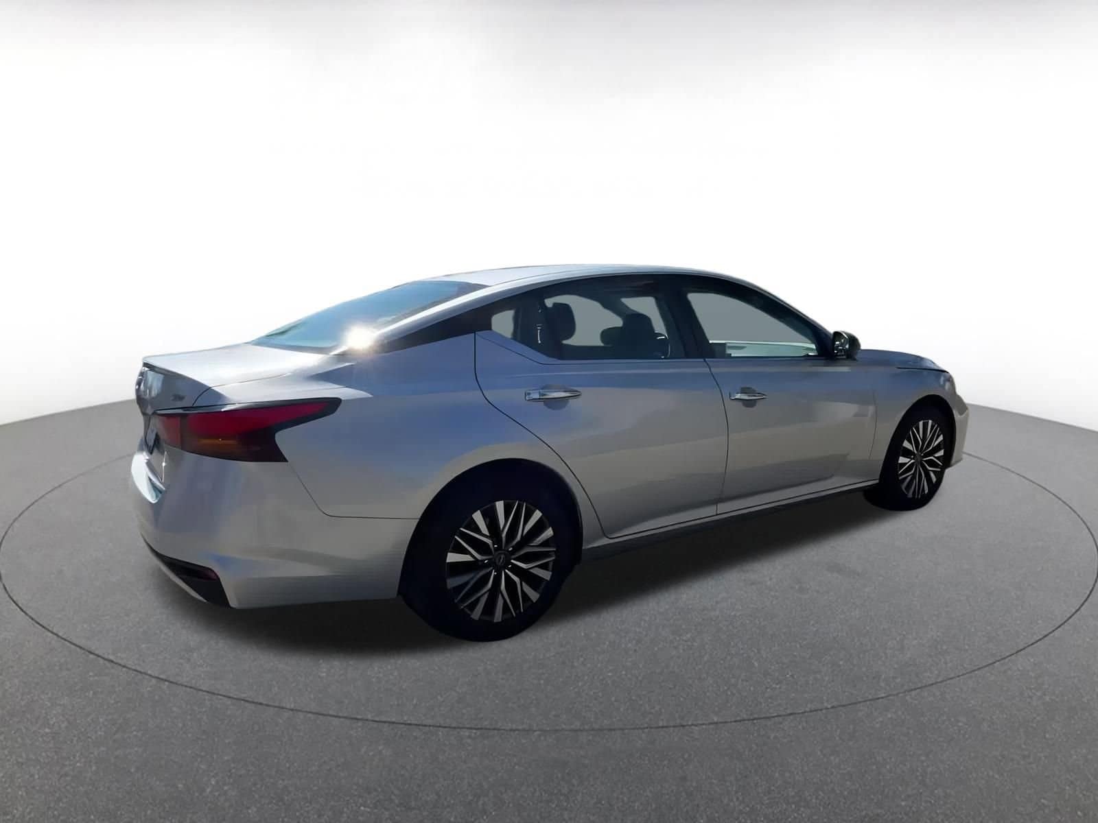 Thumbnail: 2024 Nissan Altima - 15