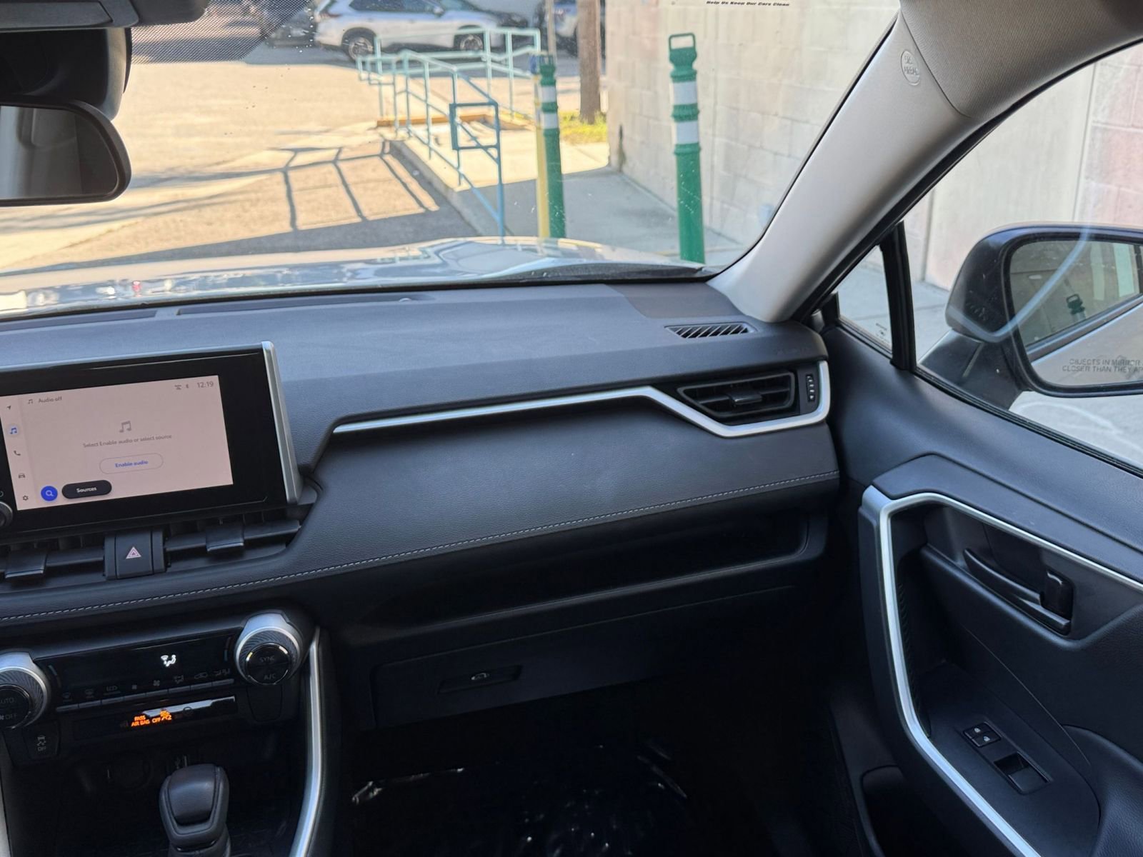 Thumbnail: 2025 Toyota RAV4 - 34