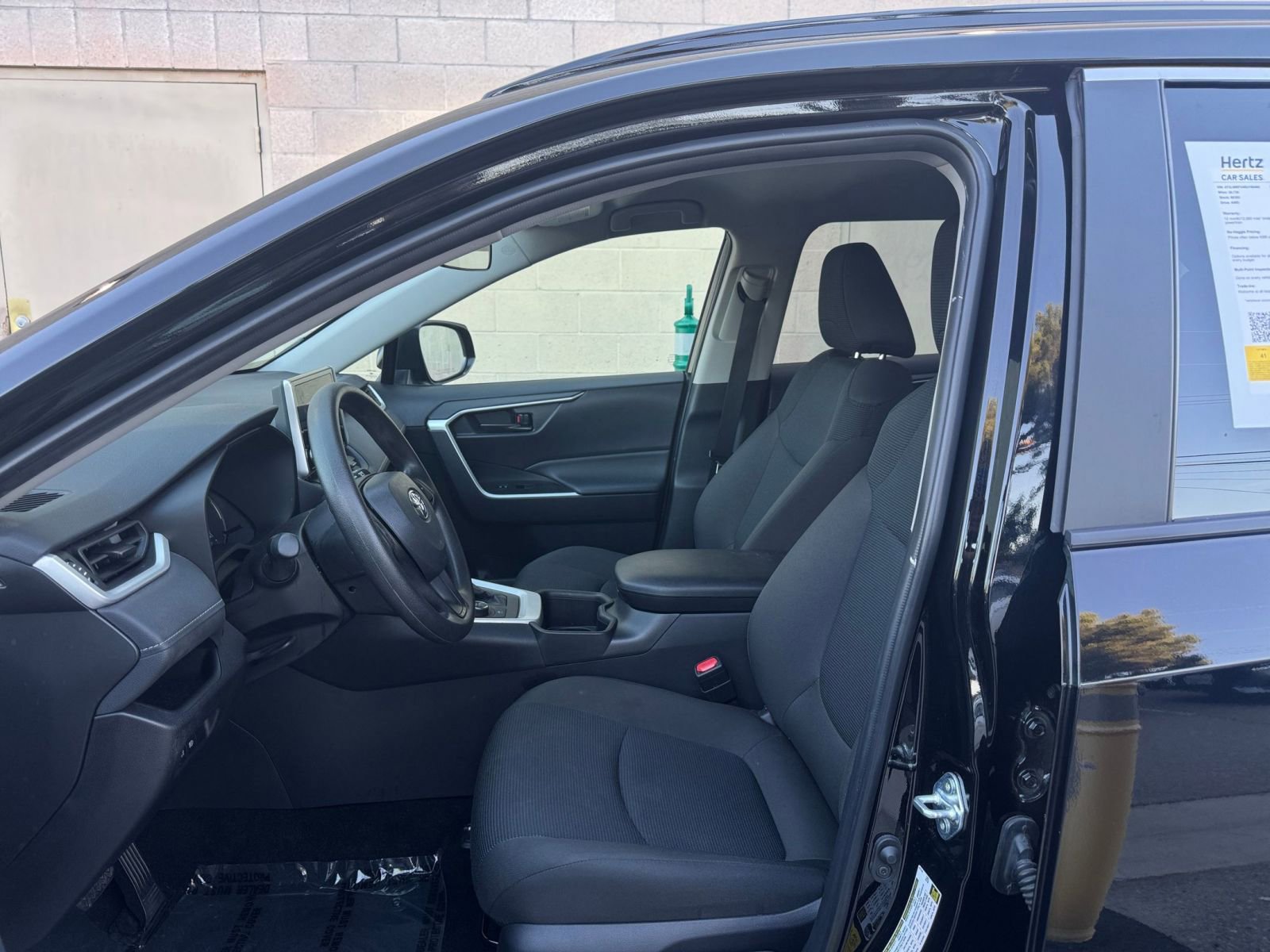 Thumbnail: 2025 Toyota RAV4 - 25