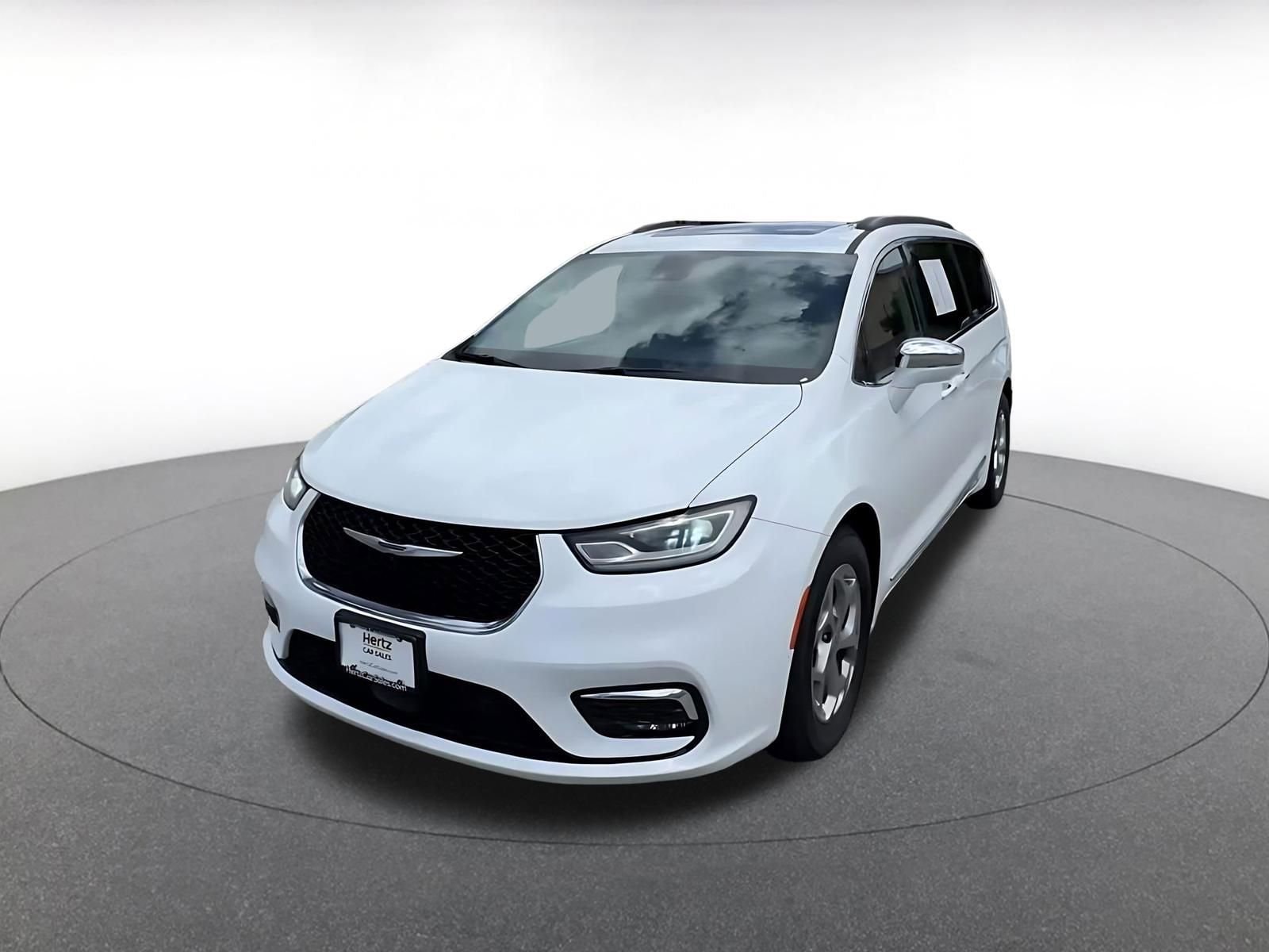 Thumbnail: 2022 Chrysler Pacifica - 7