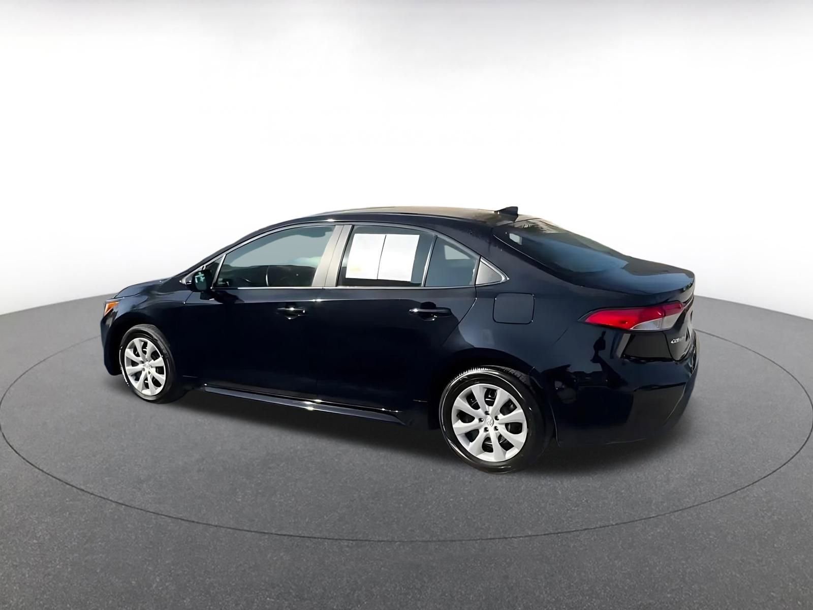 Thumbnail: 2025 Toyota Corolla - 10