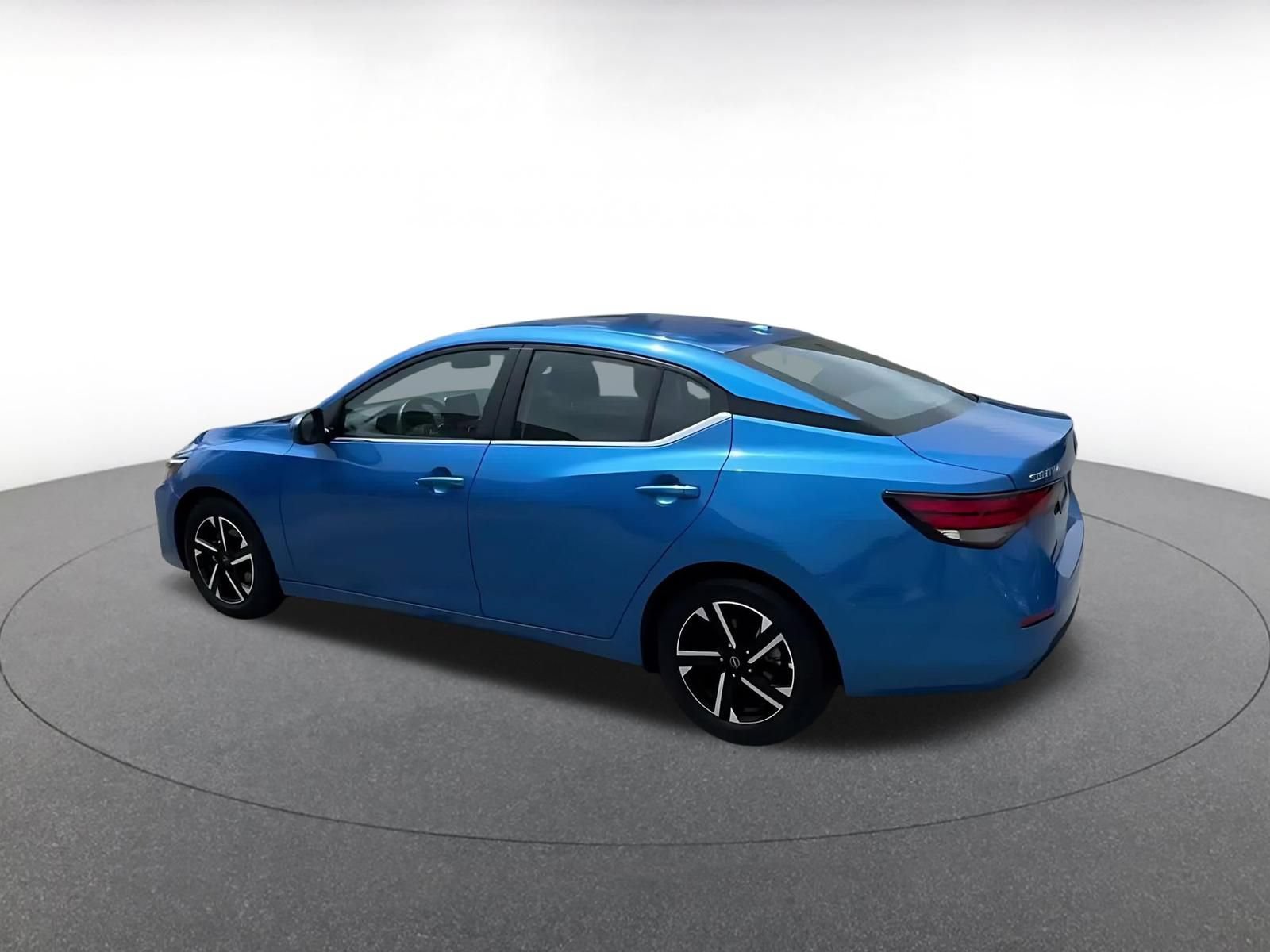 Thumbnail: 2025 Nissan Sentra - 9