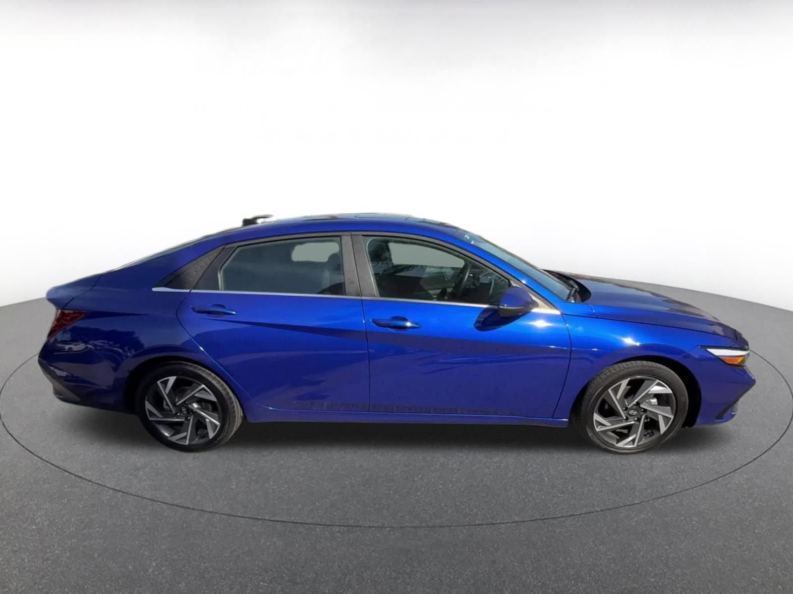 Thumbnail: 2025 Hyundai Elantra - 16