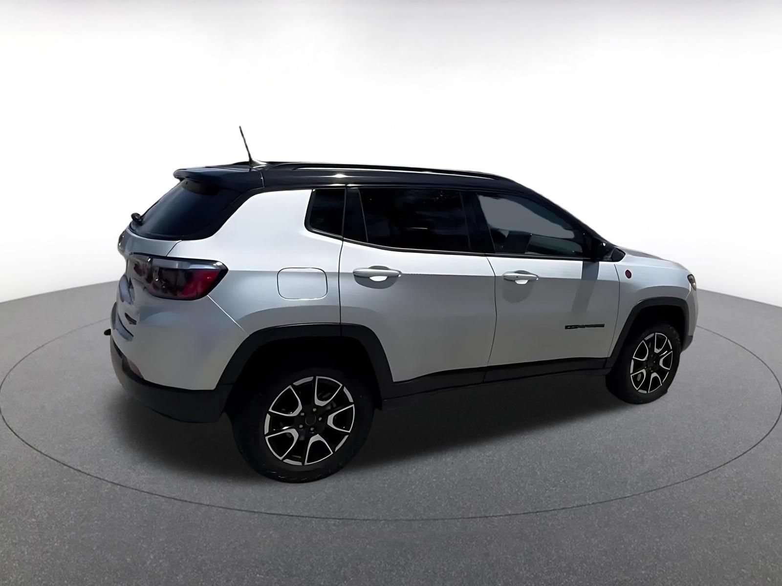 Thumbnail: 2025 Jeep Compass - 15