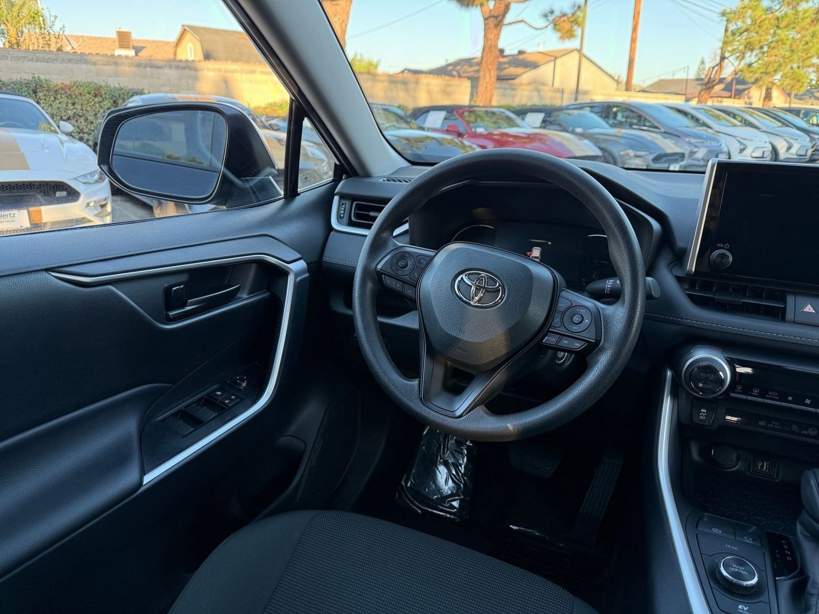 Thumbnail: 2025 Toyota RAV4 - 30