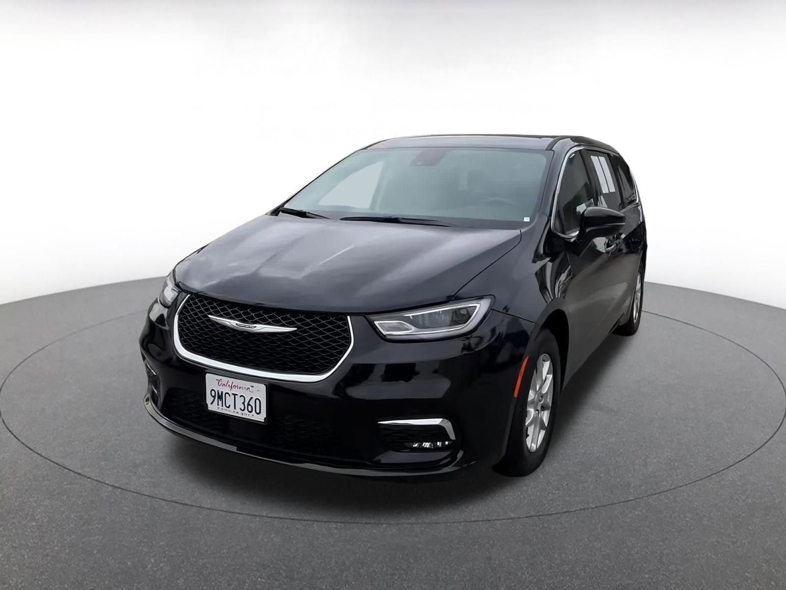Thumbnail: 2024 Chrysler Pacifica - 7