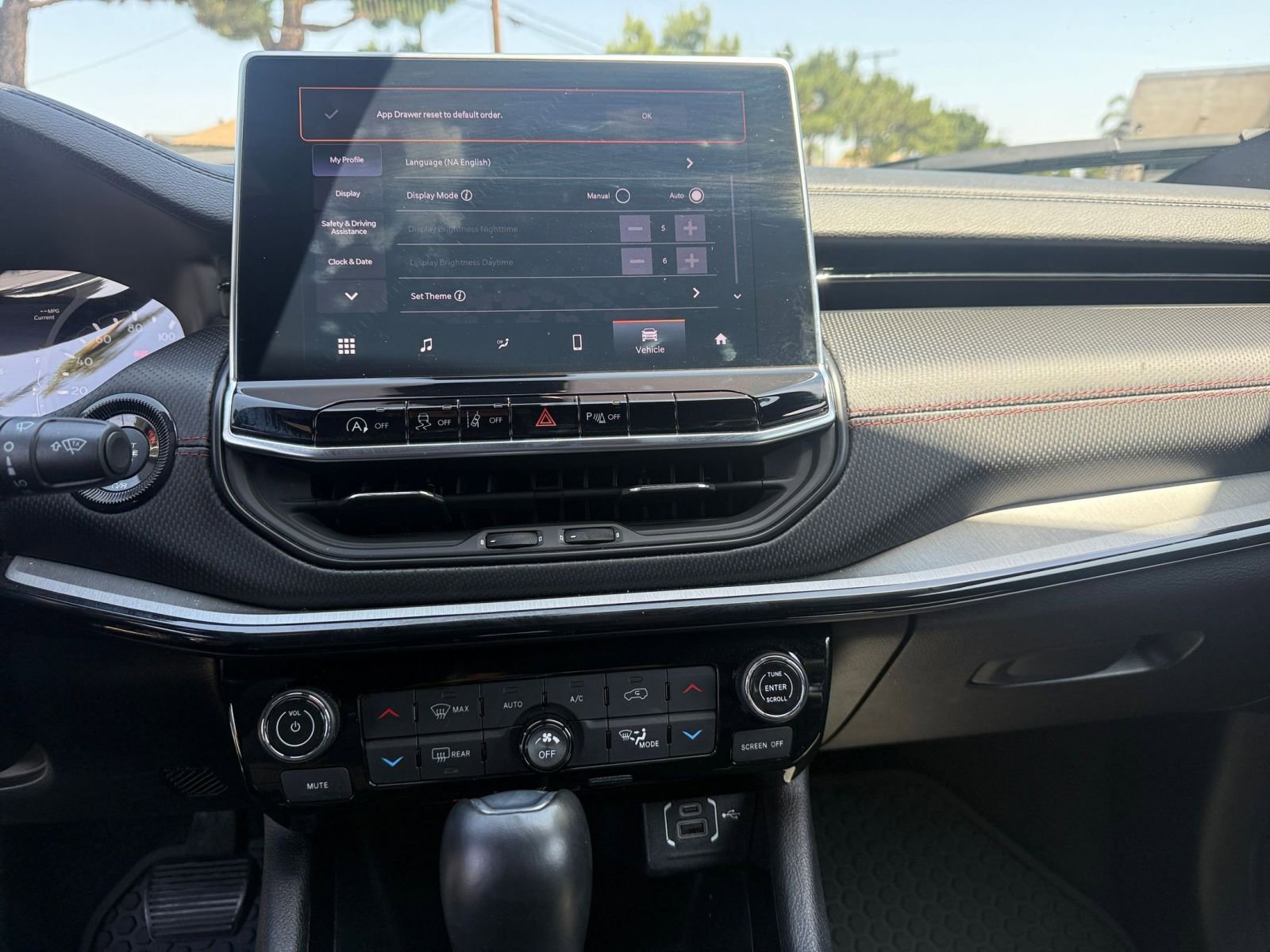 Thumbnail: 2025 Jeep Compass - 17