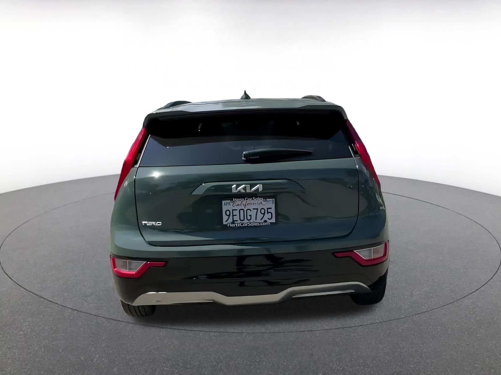 Thumbnail: 2023 Kia Niro - 12