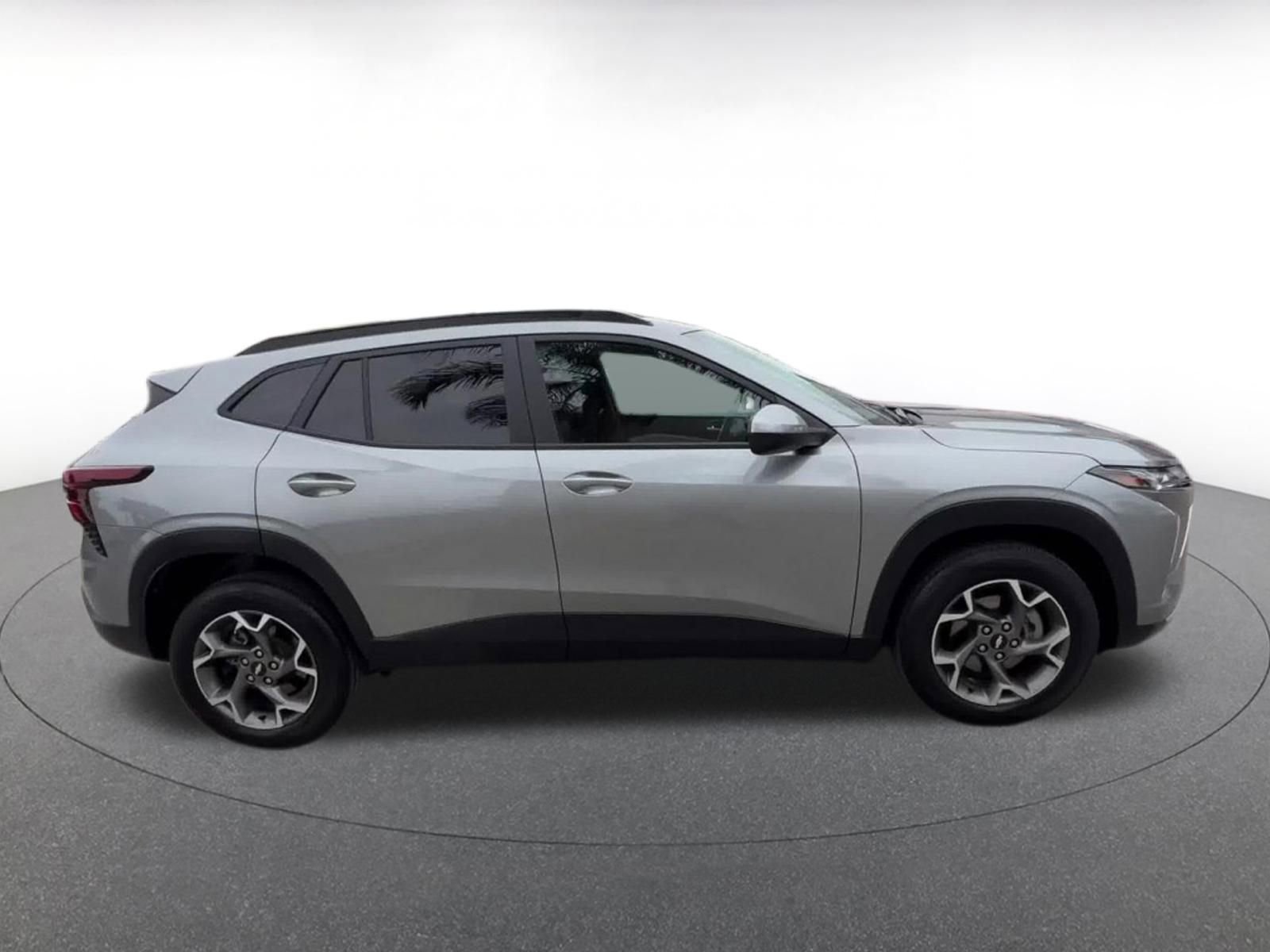 Thumbnail: 2025 Chevrolet Trax - 16