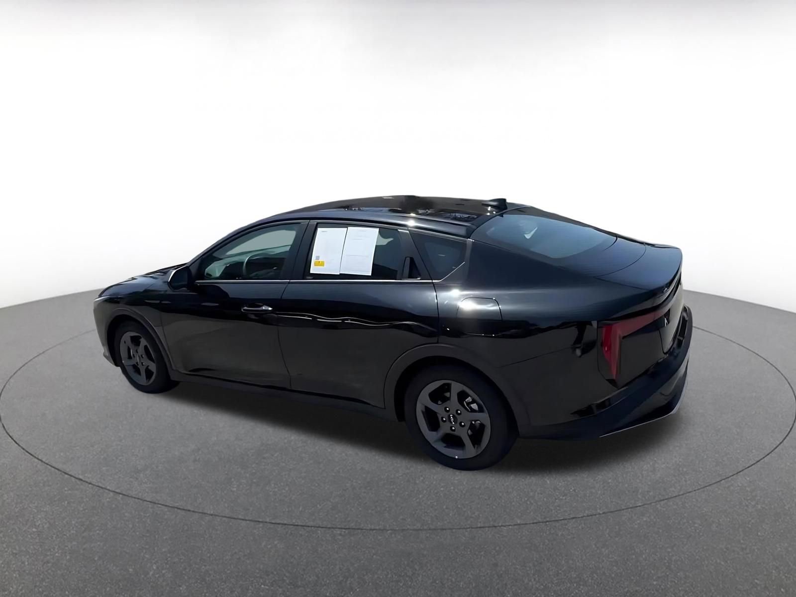 Thumbnail: 2025 Kia K4 - 10