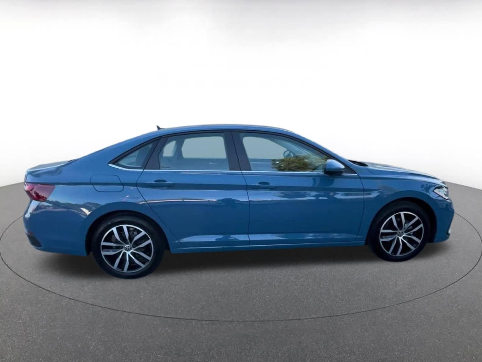 Thumbnail: 2025 Volkswagen Jetta - 16