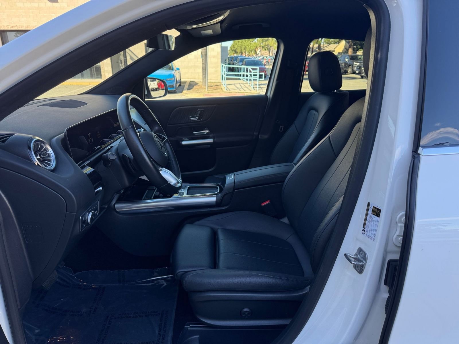 Thumbnail: 2025 Mercedes-Benz GLA - 28