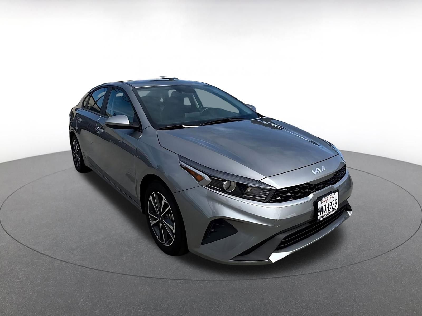 Thumbnail: 2024 Kia Forte - 1