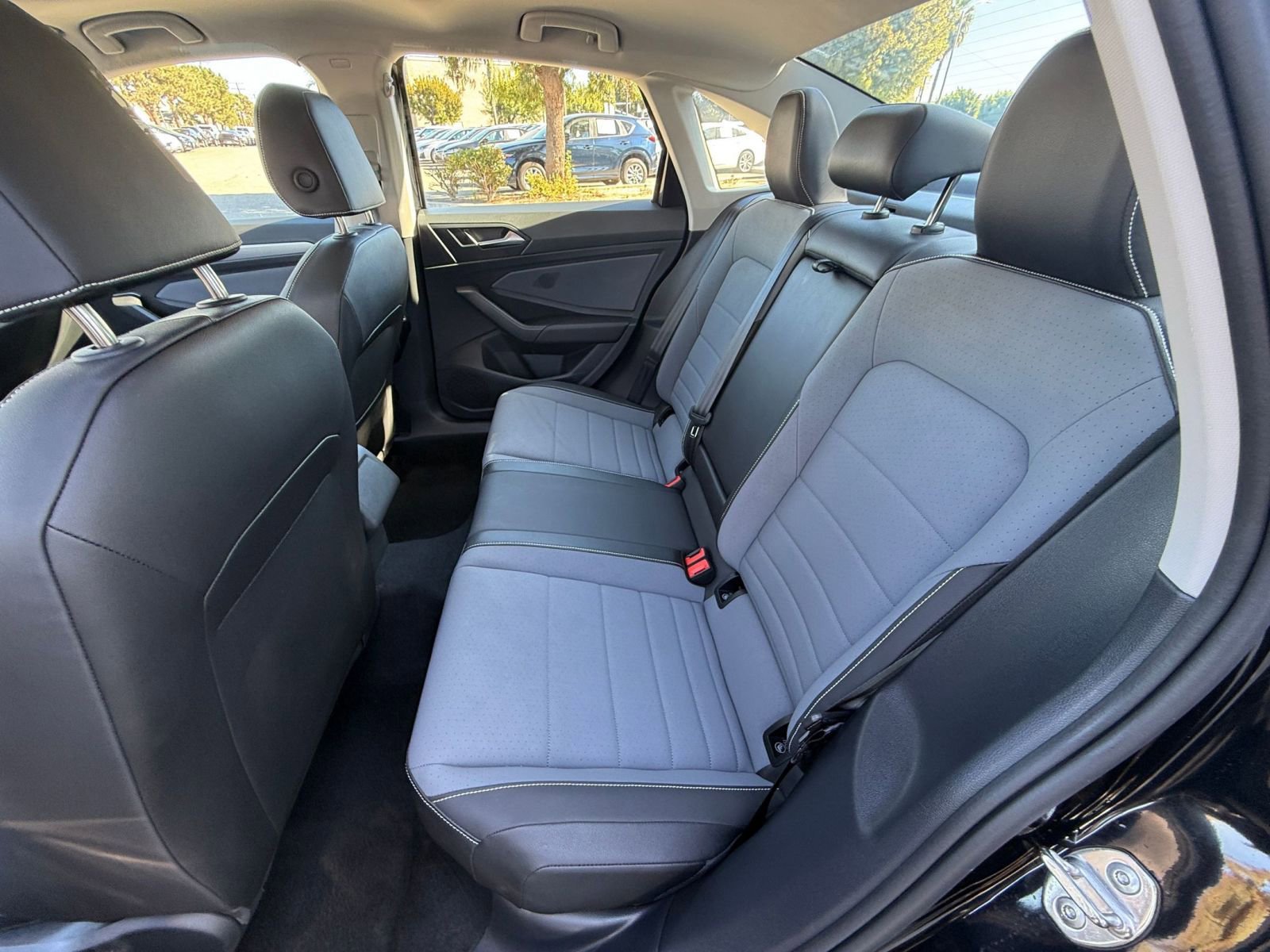 Thumbnail: 2025 Volkswagen Jetta - 22